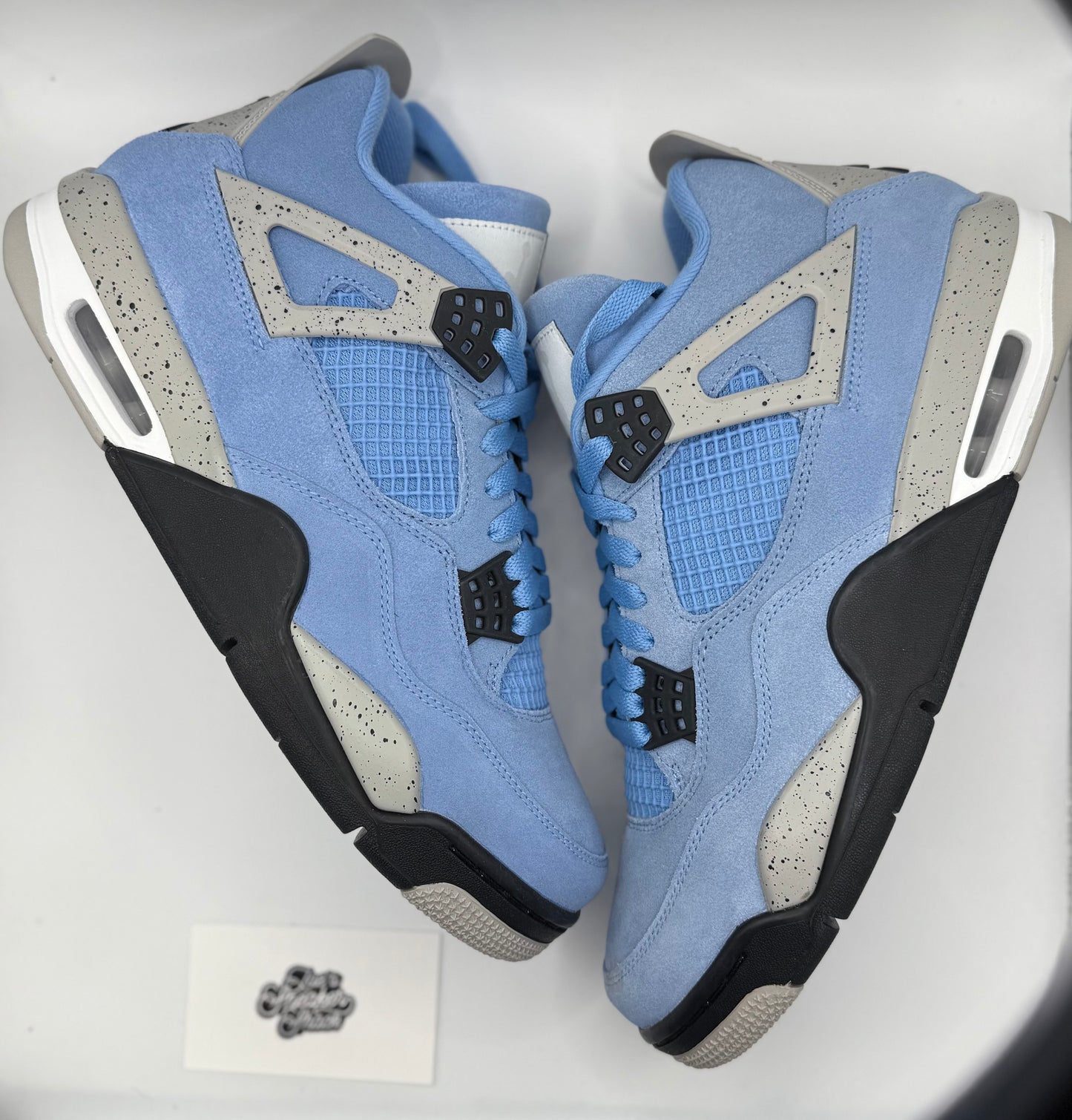 Jordan 4 Retro University Blue