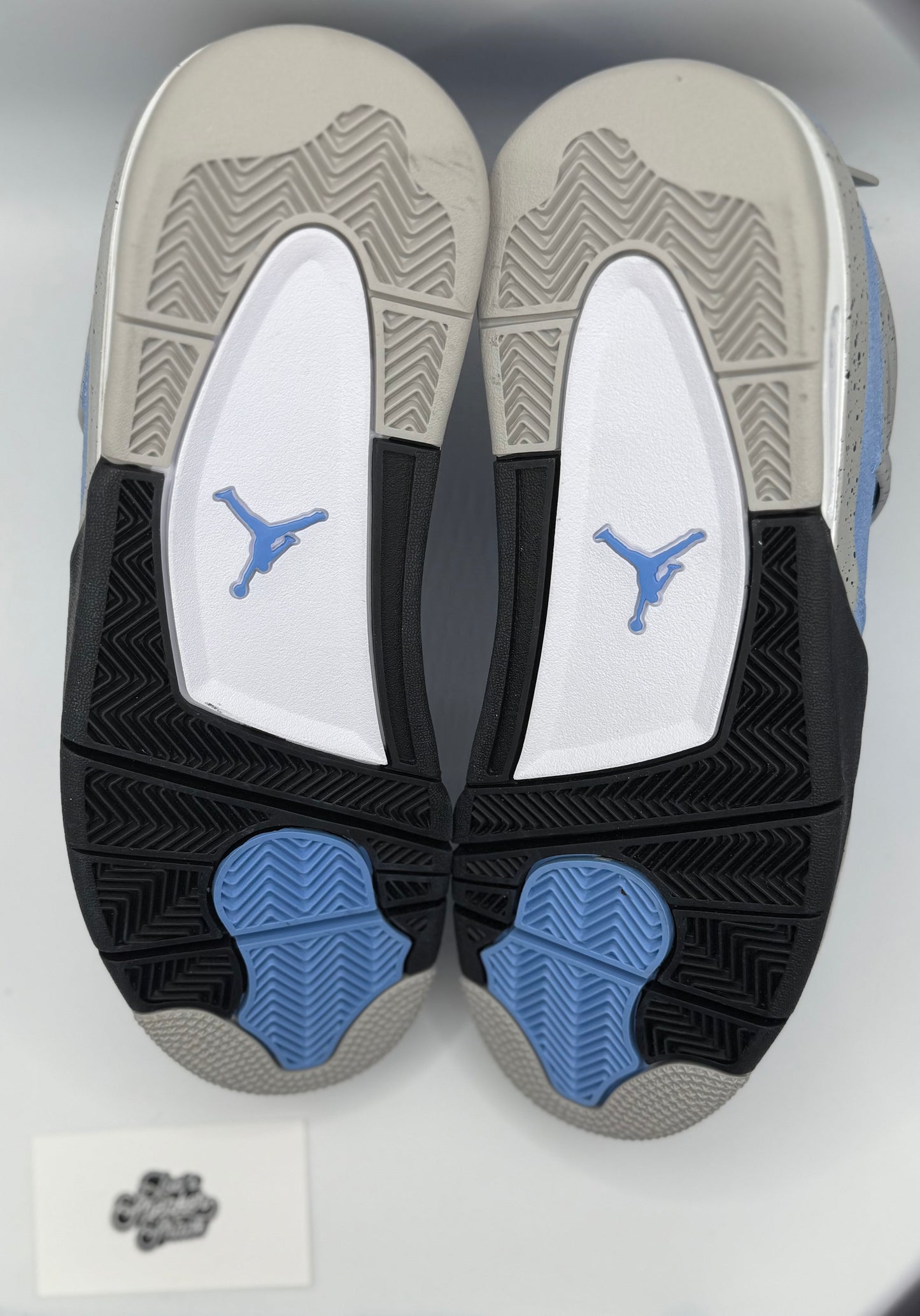 Jordan 4 Retro University Blue