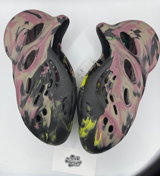 adidas Yeezy Foam RNR MX Carbon