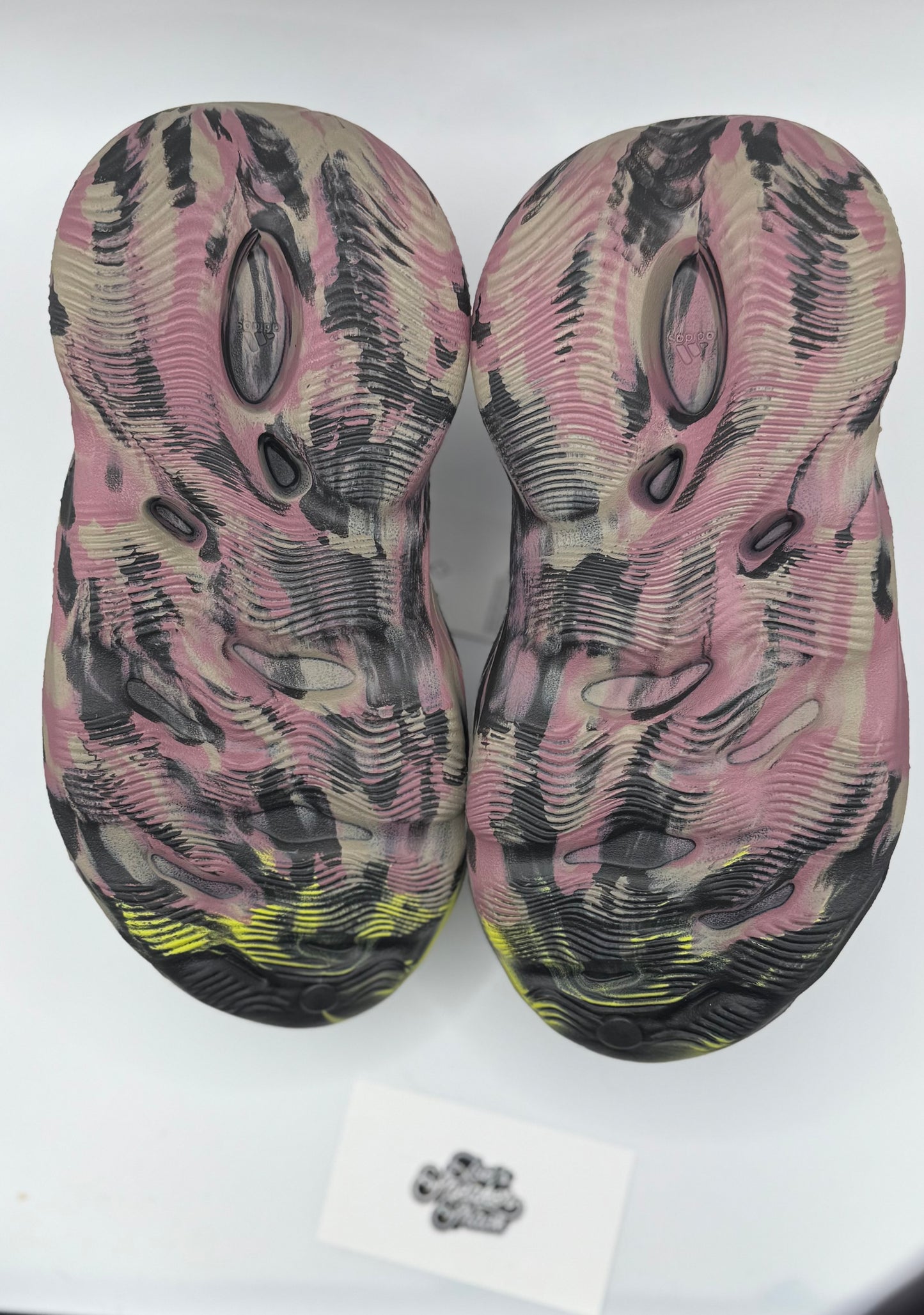 adidas Yeezy Foam RNR MX Carbon