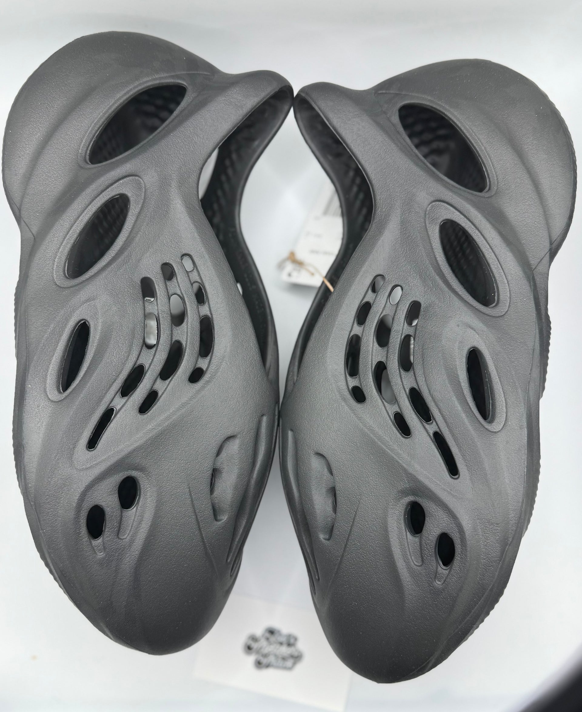 adidas Yeezy Foam RNR Onyx (2022/2024) – Joe's Sneaker Shack