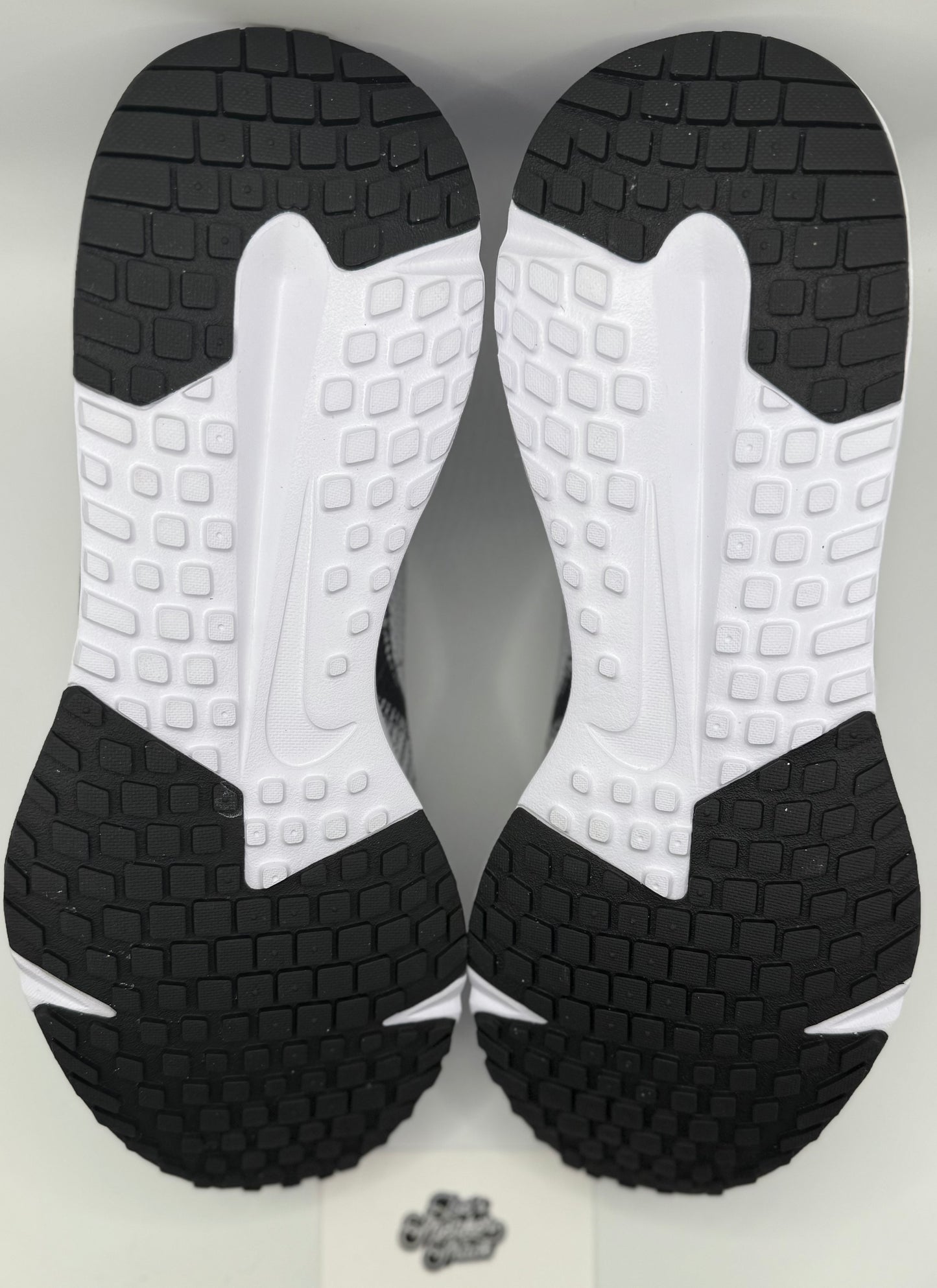 Nike Run Defy Wolf Grey